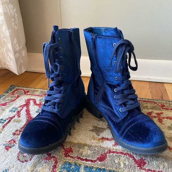 Arizona Jean Company Shoes - Arizona Julie Blue Velvet Combat Boots